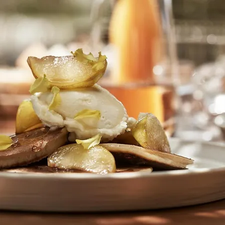 Otel The Olivar Mesongí